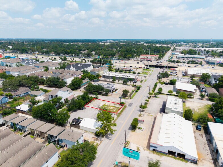 202 W 27th Street, Houston, TX à vendre - Photo de l’immeuble – Image 2 sur 8
