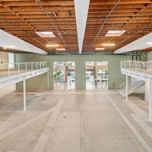 5650 W Centinela Ave, Los Angeles, CA à louer - Photo intérieure – Image 3 sur 12