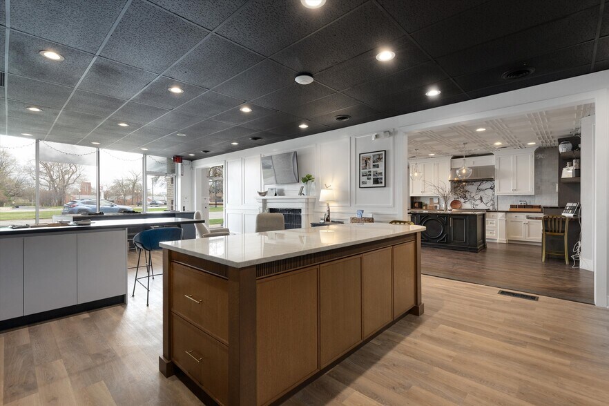 20485-20489 Mack Ave, Grosse Pointe Woods, MI à vendre - Photo de l’immeuble – Image 2 sur 14
