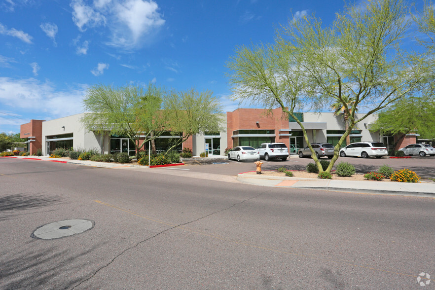 5590 W Chandler Blvd, Chandler, AZ à vendre - Photo de l’immeuble – Image 2 sur 6