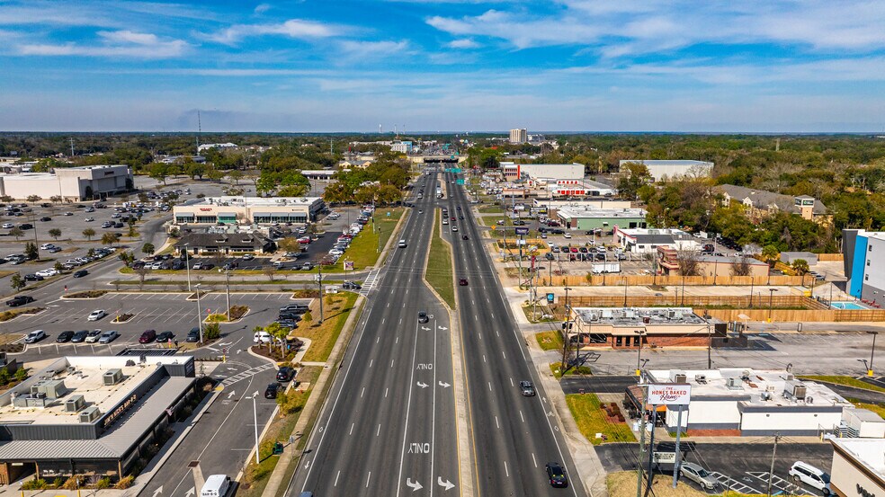 7012 Davis Hwy, Pensacola, FL à vendre - Photo de l’immeuble – Image 2 sur 5