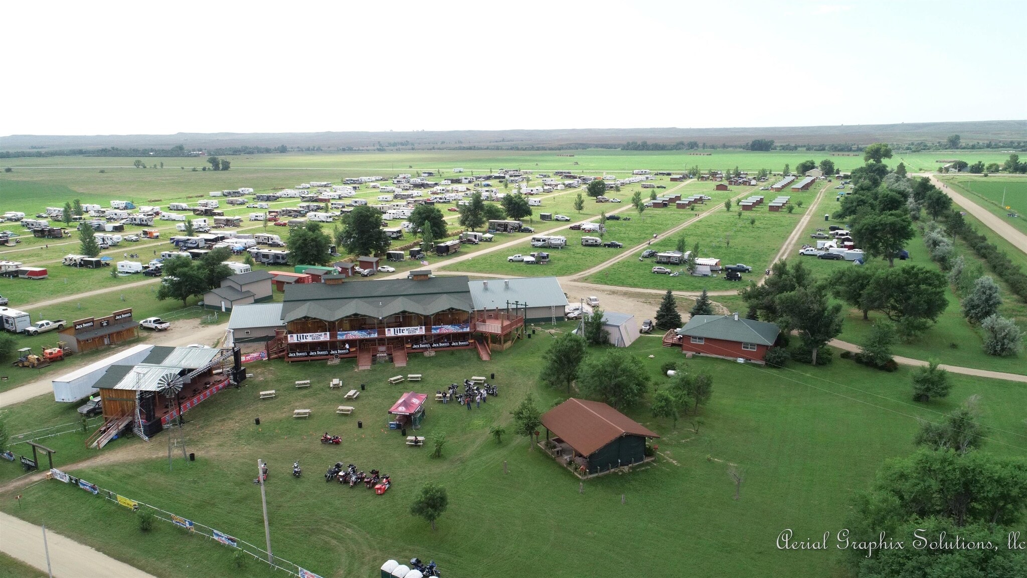 20168 137th Pl, Sturgis, SD à vendre Photo de l’immeuble– Image 1 sur 33