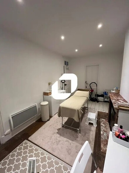 Bureau dans Douai à vendre - Photo de l’immeuble – Image 2 sur 11