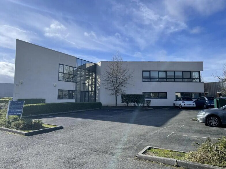 Bureau dans Évreux à louer - Photo de l’immeuble – Image 2 sur 7
