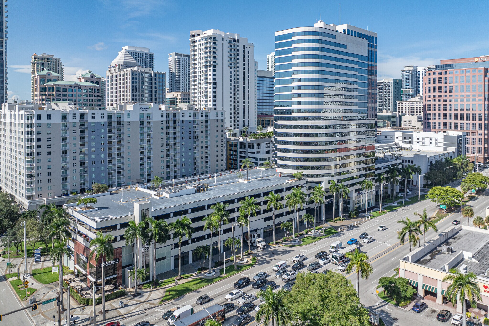 500 E Broward Blvd, Fort Lauderdale, FL à louer Photo principale– Image 1 sur 66