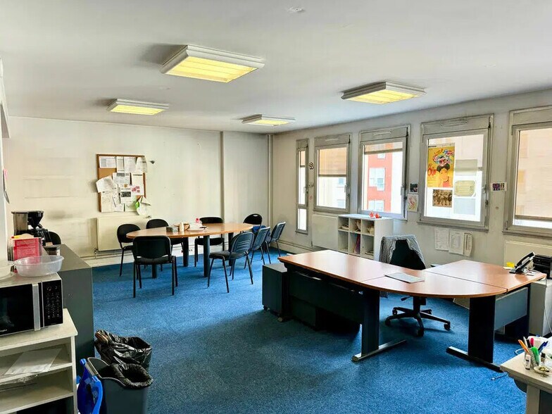 Bureau dans Paris à louer - Photo de l’immeuble – Image 2 sur 18