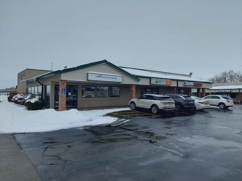 1724 S Church St, Watertown, WI à louer - Photo de l’immeuble – Image 2 sur 14