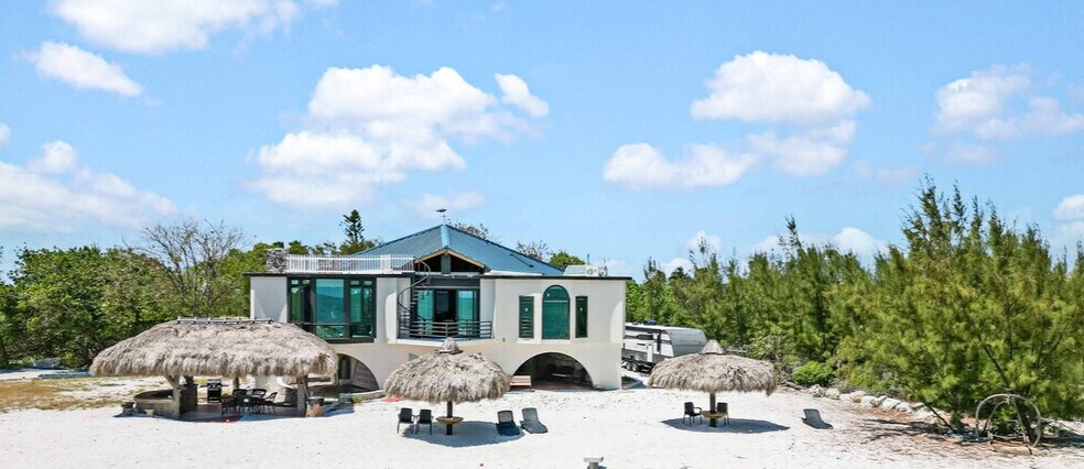 1557 Long Beach Dr, Big Pine Key, FL à vendre - Photo de l’immeuble – Image 2 sur 60
