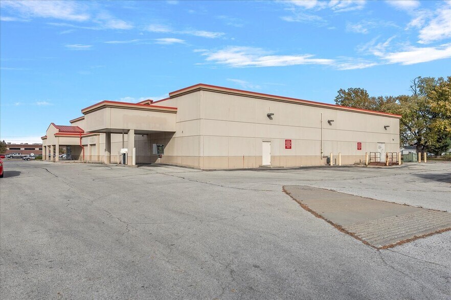 920 E North Grand Ave, Springfield, IL à vendre - Photo de l’immeuble – Image 2 sur 19