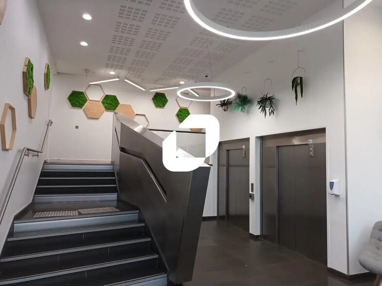 323 Avenue Du Président Hoover, Lille à louer - Photo de l’immeuble – Image 2 sur 9