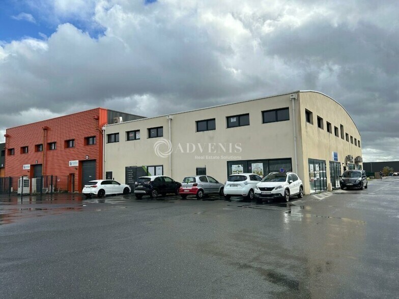 Bureau dans La Ville-aux-Dames à louer - Photo de l’immeuble – Image 1 sur 12