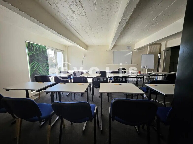 Bureau dans Vanves à louer - Photo de l’immeuble – Image 3 sur 12