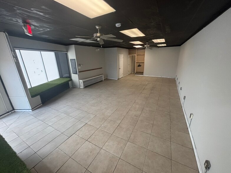 400 N Springfield Rd, Clifton Heights, PA à louer - Photo de l’immeuble – Image 2 sur 8