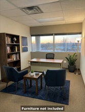 220 Davidson Ave, Somerset, NJ à louer Photo intérieure– Image 2 sur 2