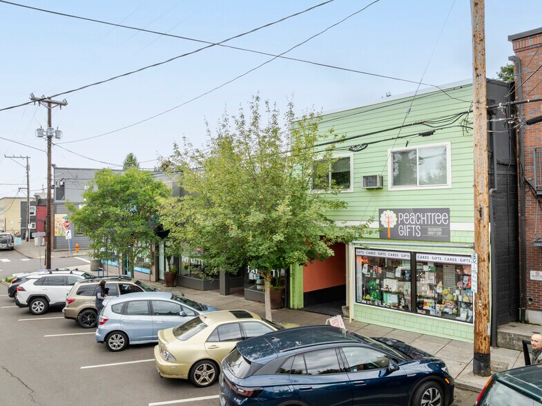7843 SW Capitol Hwy, Portland, OR à vendre - Photo de l’immeuble – Image 3 sur 4