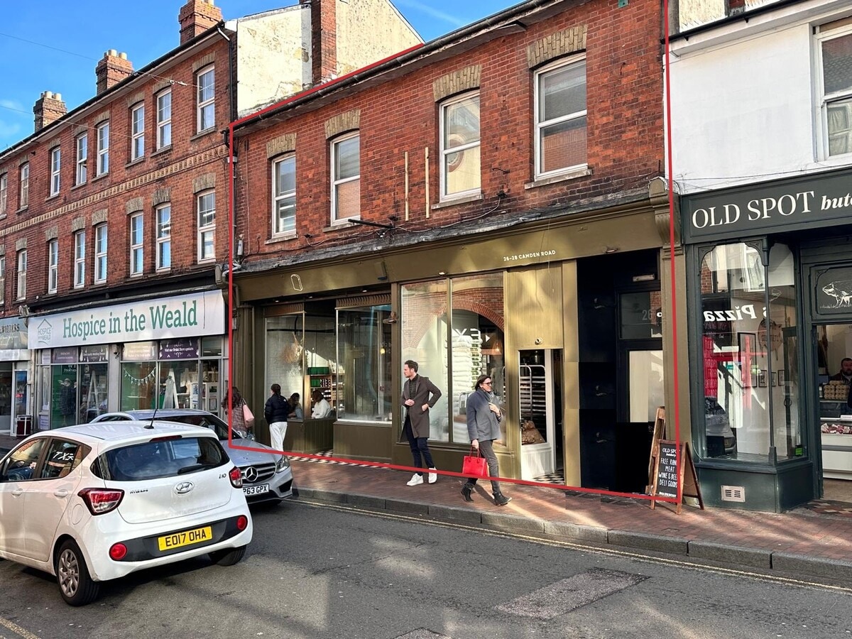 26-28 Camden Rd, Tunbridge Wells, KEN TN1 2PT - Lot First -  - Photo intérieure - Image 1 of 4