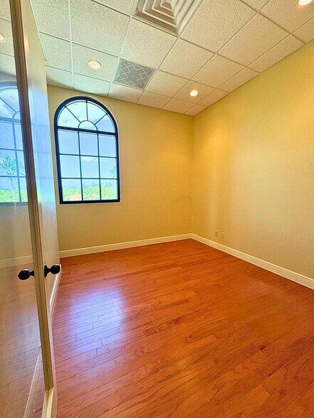 2100 SE Hillmoor Dr, Port Saint Lucie, FL à louer - Photo intérieure – Image 3 sur 20
