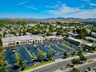 Plus de détails pour 27613-27677 Bouquet Canyon Rd, Saugus, CA - Local commercial à louer