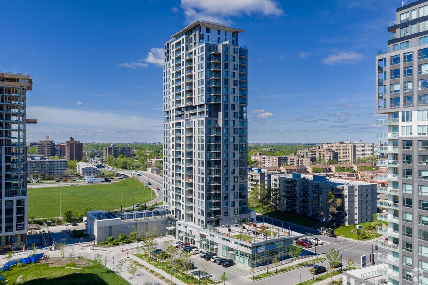 2100-2220 Sauvé Rue O, Mont-Royal, QC à louer - Photo de l’immeuble – Image 3 sur 8
