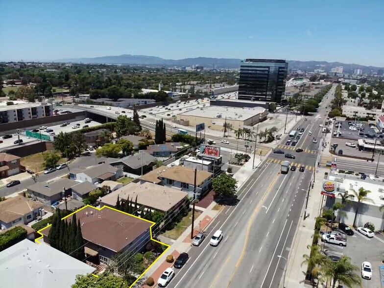 3523 S Sepulveda Blvd, Los Angeles, CA à vendre - Photo de l’immeuble – Image 3 sur 14