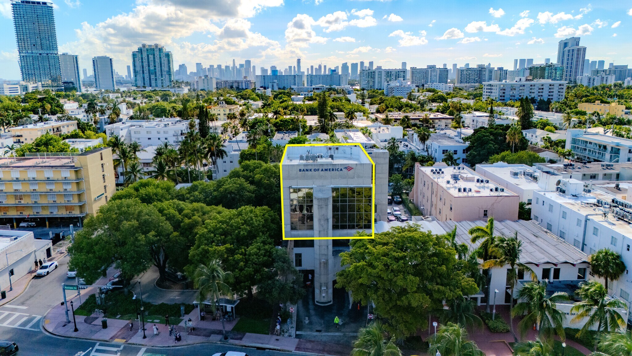 930 Washington Ave, Miami Beach, FL à louer Photo de l’immeuble– Image 1 sur 27