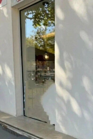 Local commercial dans Lyon à louer - Photo de l’immeuble – Image 3 sur 4