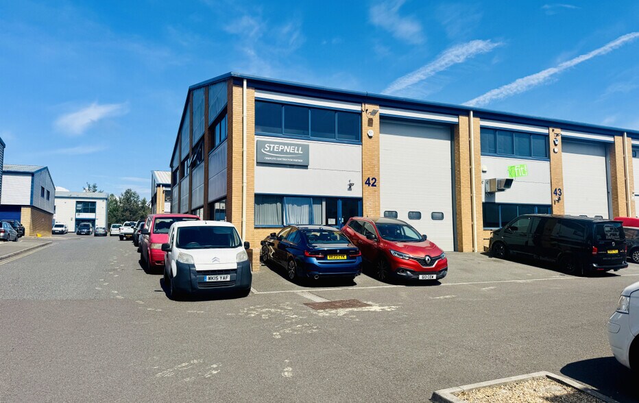 Blackhill Rd, Poole à louer - Photo de l’immeuble – Image 1 sur 2