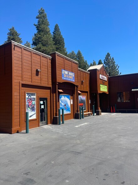 11448 Deerfield Dr, Truckee, CA à louer - Photo de l’immeuble – Image 1 sur 12