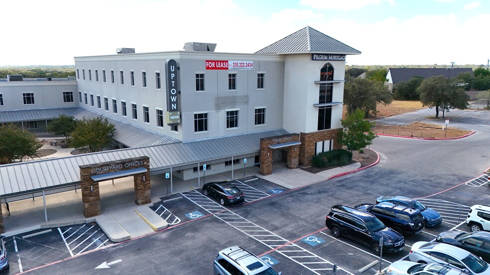 1270 N Loop 1604 E, San Antonio, TX à louer - Photo de l’immeuble – Image 3 sur 14
