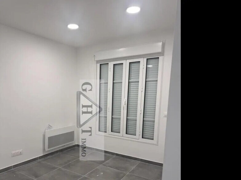 Local commercial dans Bagneux à vendre - Photo de l’immeuble – Image 2 sur 8