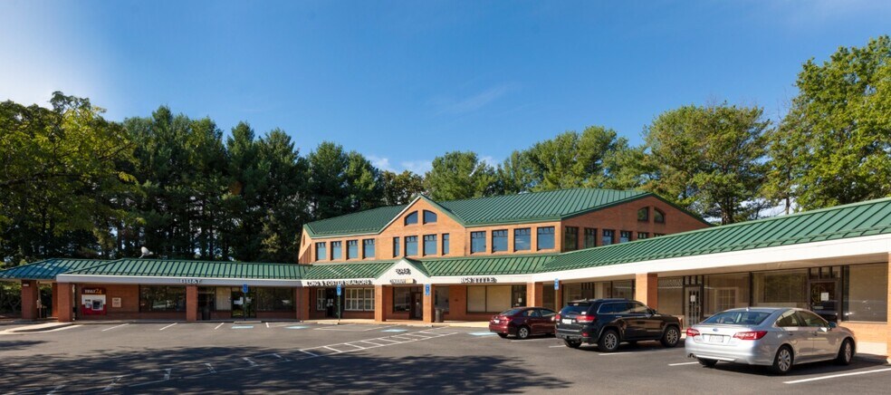 6045 Burke Centre Pky, Burke, VA à louer - Photo de l’immeuble – Image 1 sur 9