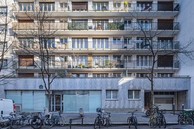 Plus de détails pour 24-26 Rue Rennequin, Paris - Bureau à louer