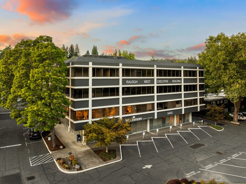 6443 SW Beaverton Hillsdale Hwy, Portland, OR à louer - Photo de l’immeuble – Image 1 sur 5