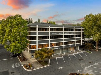 Plus de détails pour 6443 SW Beaverton Hillsdale Hwy, Portland, OR - Bureau à louer