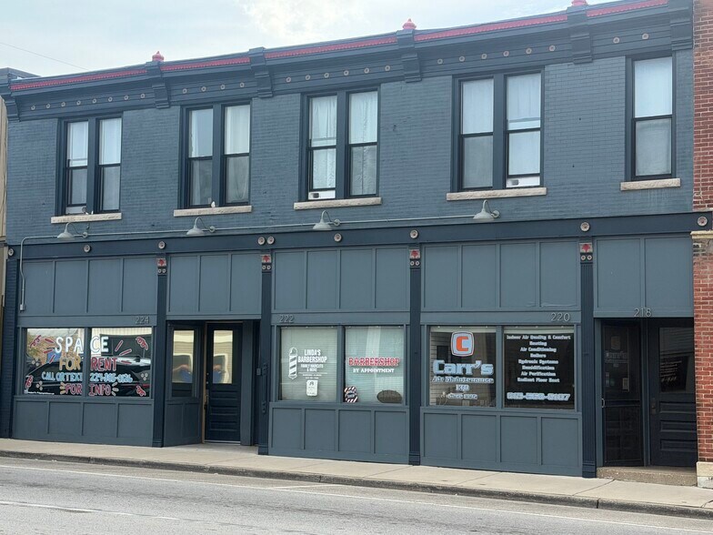 218-224 S State St, Marengo, IL à louer - Photo de l’immeuble – Image 1 sur 12