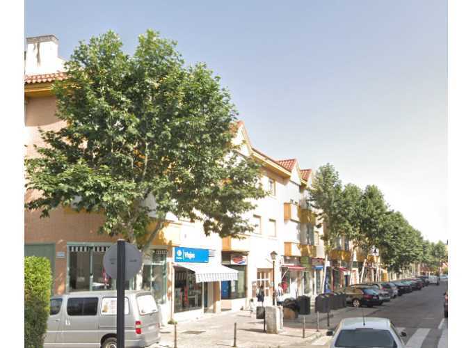 Local commercial dans Villanueva de la Cañada, Madrid à louer - Photo de l’immeuble – Image 1 sur 1