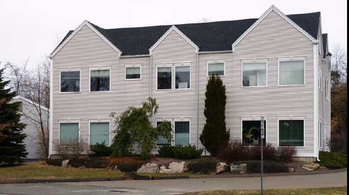 163 Cedar St, Branford, CT à louer - Photo de l’immeuble – Image 3 sur 12