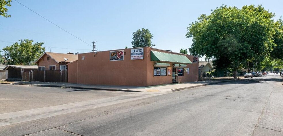 2301 E Lewis Ave, Fresno, CA à vendre - Photo de l’immeuble – Image 1 sur 20