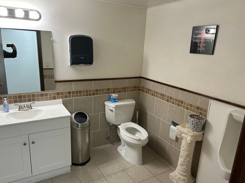 600 3rd St, Fairbanks, AK à louer - Photo de l’immeuble – Image 3 sur 11