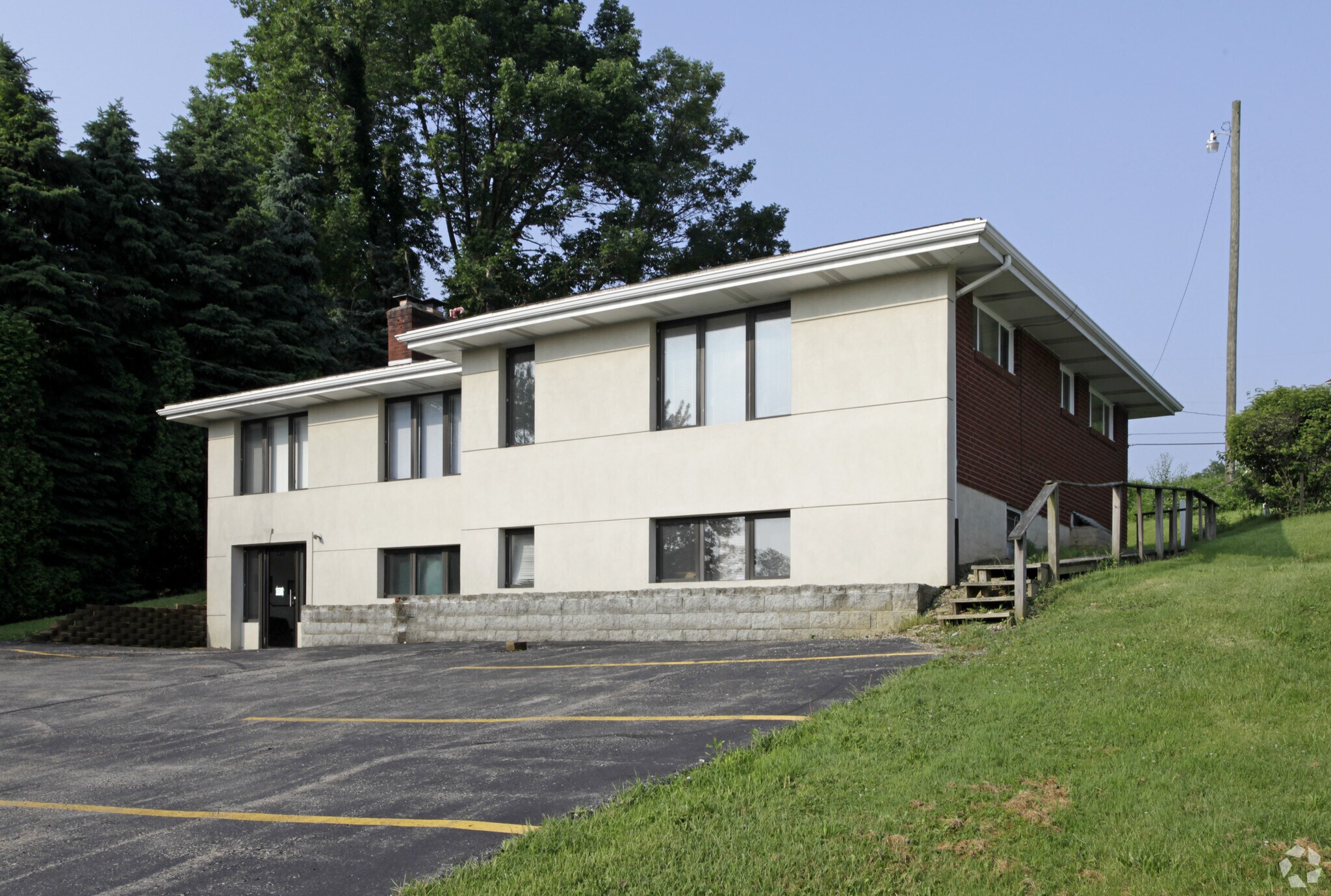 12320 Route 30, North Huntingdon, PA à vendre Photo principale– Image 1 sur 7