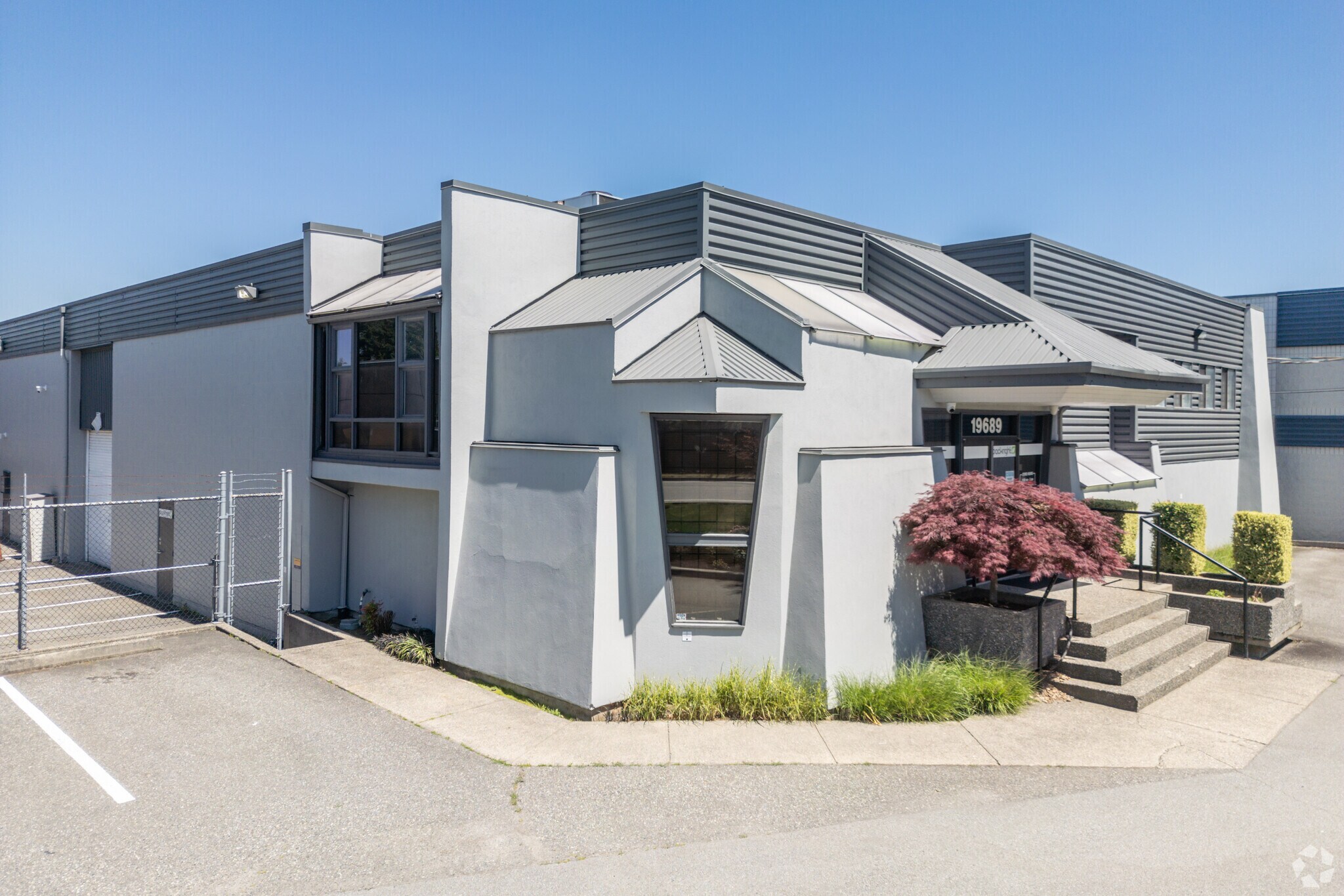 19689 Telegraph Trl, Langley Twp, BC à louer Photo de l’immeuble– Image 1 sur 14