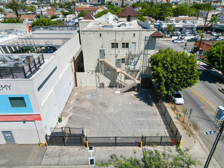 1604 W Pico Blvd, Los Angeles, CA à louer - Photo de l’immeuble – Image 3 sur 7