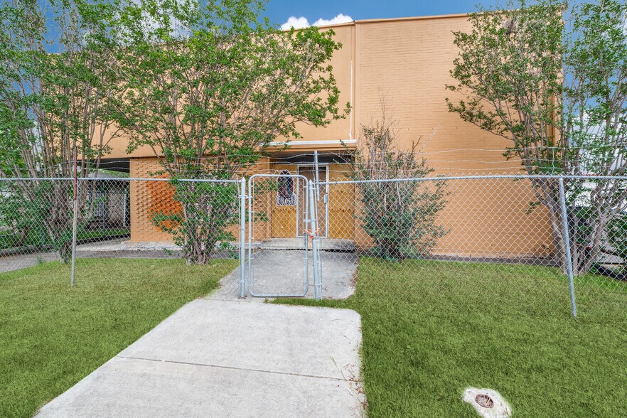 4810 San Pedro Ave, San Antonio, TX à vendre - Photo de l’immeuble – Image 2 sur 9