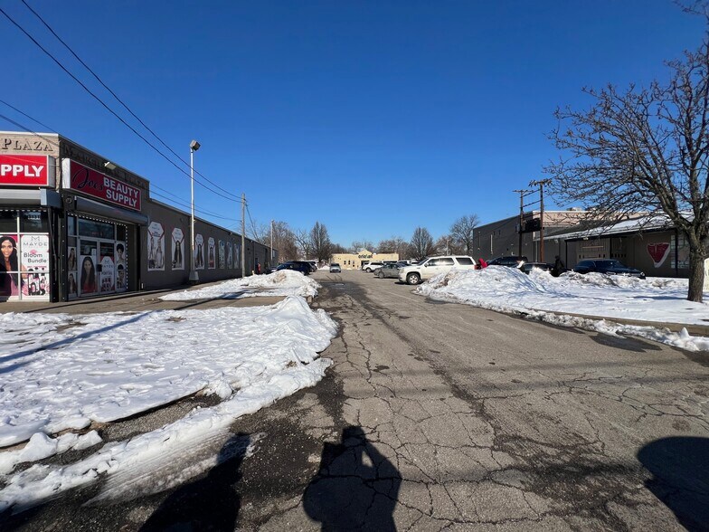 3115 W Broadway, Louisville, KY à vendre - Photo de l’immeuble – Image 2 sur 22