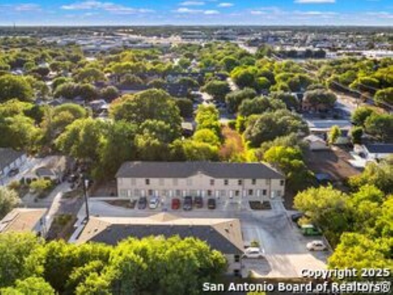 7302 Mary Abbott St, San Antonio, TX à vendre - Photo de l’immeuble – Image 2 sur 17