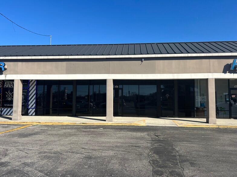 4740-4780 US Highway 19, New Port Richey, FL à louer - Photo de l’immeuble – Image 3 sur 35