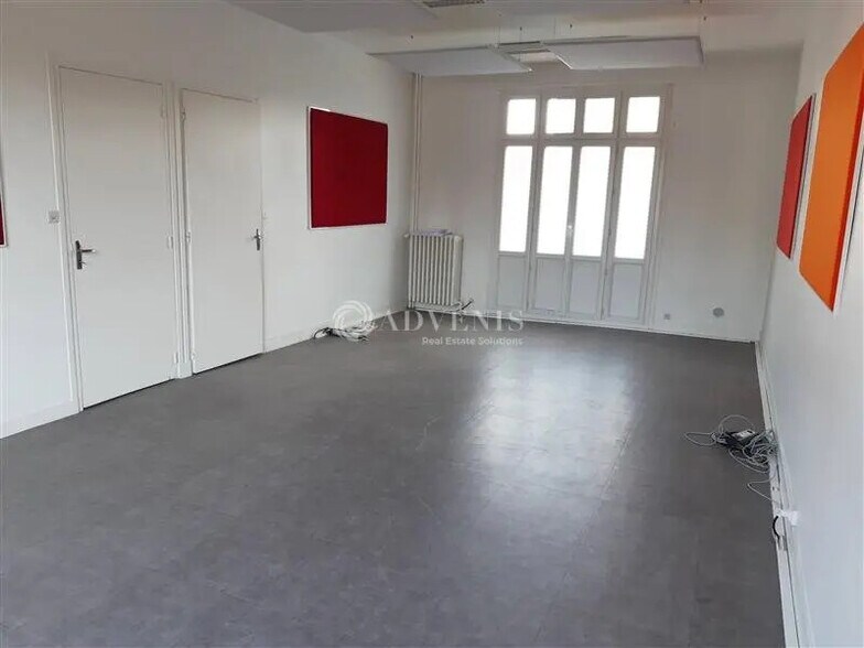 Bureau dans Beauvais à vendre - Photo de l’immeuble – Image 2 sur 5