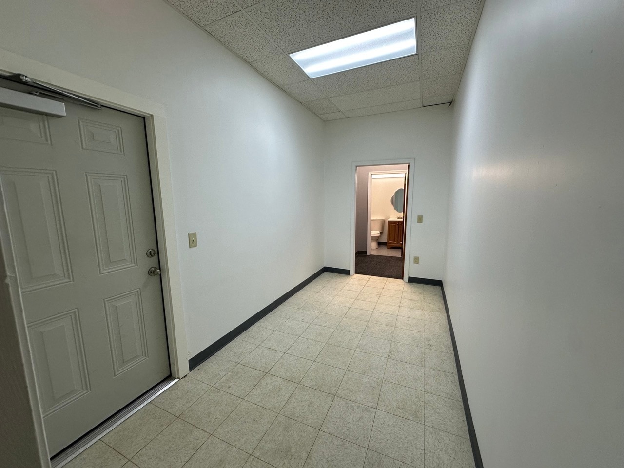 42 E High St, East Hampton, CT à louer Photo intérieure– Image 1 sur 6