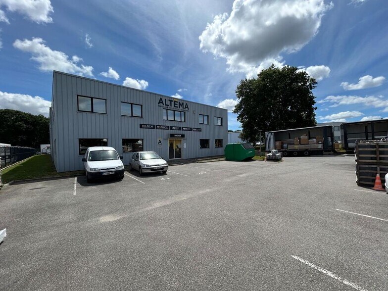 13 Rue Marcel Dassault, Sainte-Luce-sur-Loire à louer - Photo de l’immeuble – Image 2 sur 10