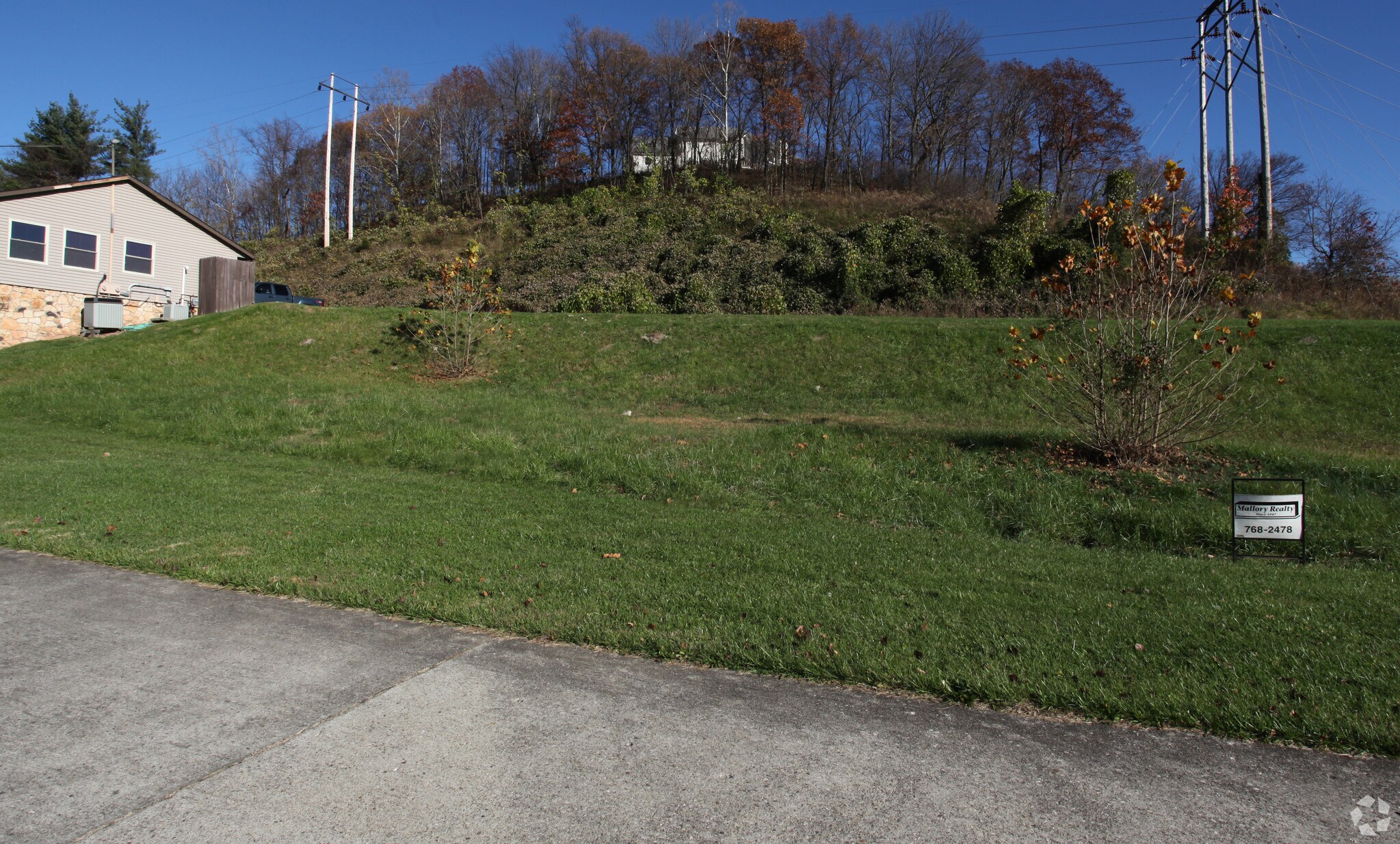 300 Westmoreland Rd, Dunbar, WV à vendre Photo principale– Image 1 sur 4